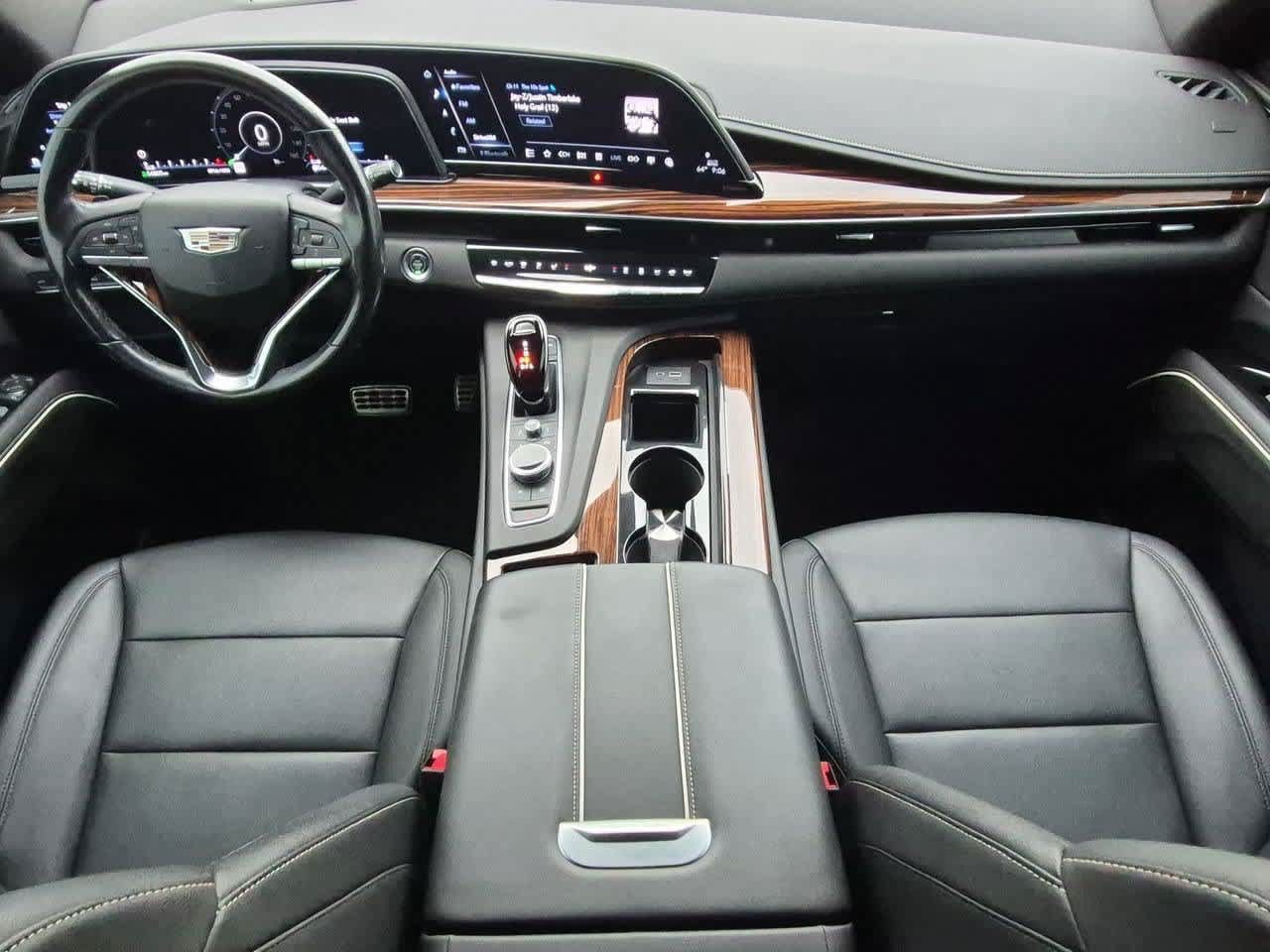 Used 2022 Cadillac Escalade Luxury AWD/4WD image 15
