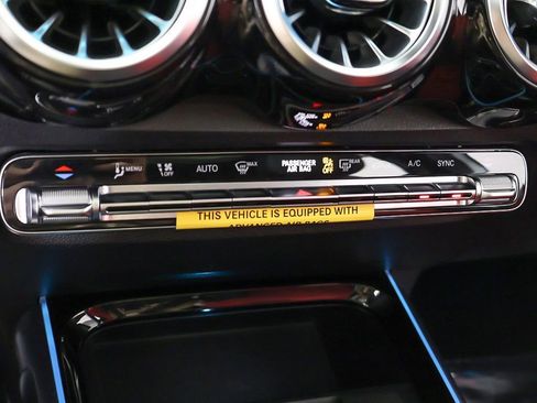 Used 2022 Mercedes-Benz GLB 35 AMG 4MATIC image 53