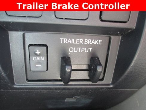 Used 2020 Toyota Tundra SR5 w/ SR5 Upgrade Package image 15