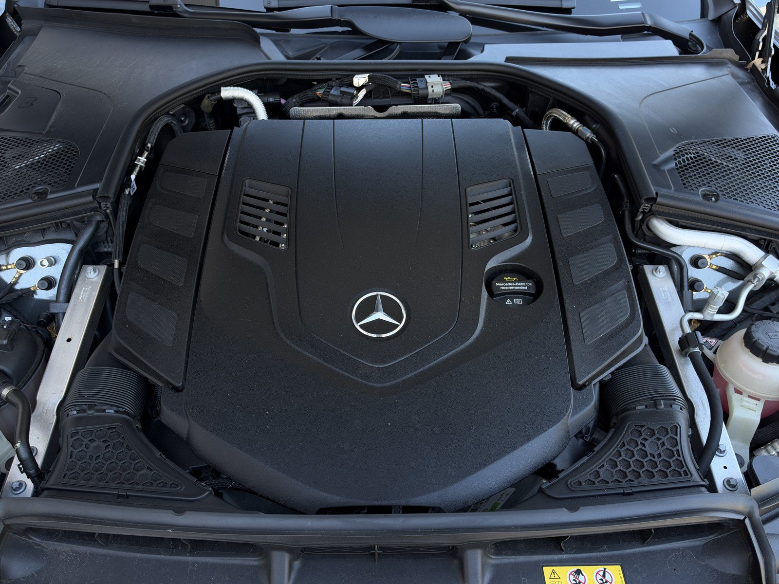 Used 2025 Mercedes-Benz S 580 4MATIC Sedan image 9