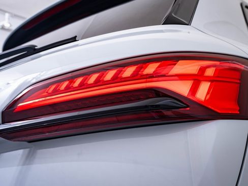 Used 2025 Audi Q7 3.0T Prestige w/ Prestige Package image 9