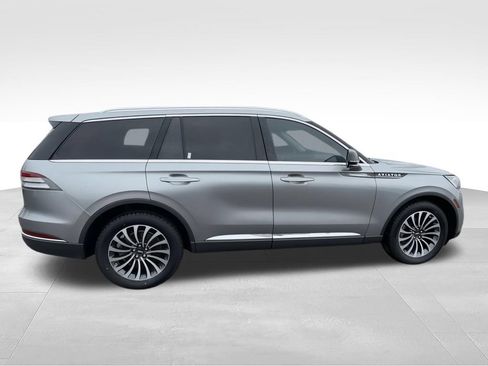Used 2023 Lincoln Aviator AWD w/ Premium Package image 9