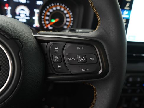 Used 2024 Jeep Wrangler Willys image 26