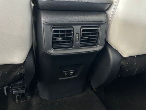 Used 2020 Toyota RAV4 XLE Premium image 41