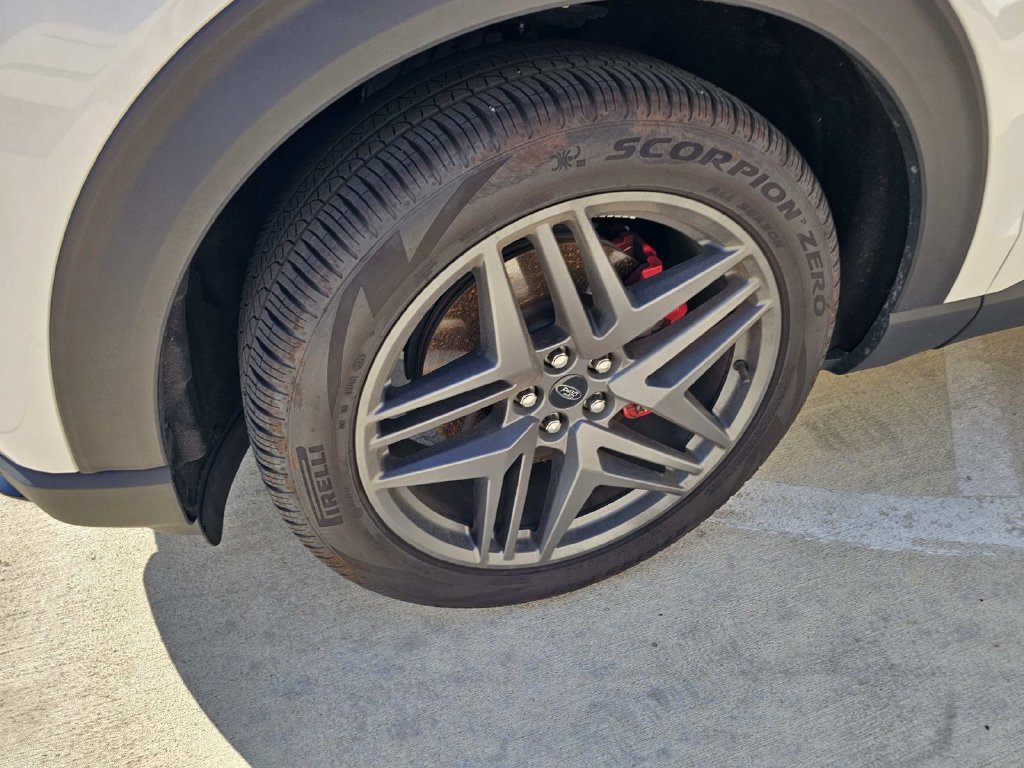 Used 2025 Ford Explorer ST w/ Sun And Sound Package AWD/4WD image 11