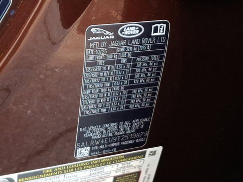 New 2026 Land Rover Discovery Limited Edition image 19