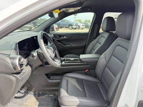 Used 2025 Chevrolet Equinox LT w/ Convenience Package II AWD/4WD image 11