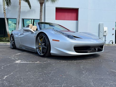 Used 2012 Ferrari 458 Spider image 6