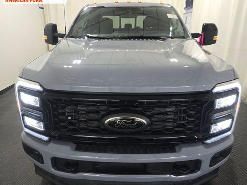 Used 2026 Ford F350 Lariat w/ Black Appearance Package AWD/4WD image 5