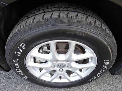 Used 2023 Chrysler Pacifica Touring-L image 12