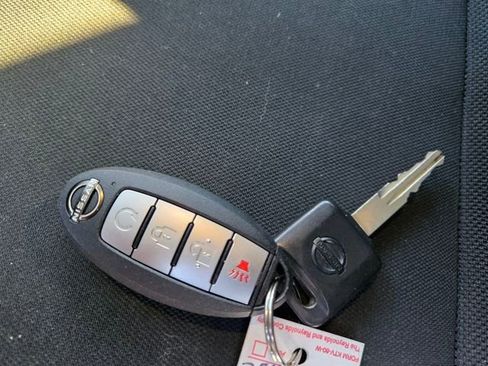 Used 2024 Nissan Frontier Pro-X w/ Pro Convenience Package image 27