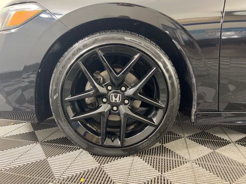 Used 2023 Honda Civic Sport image 17