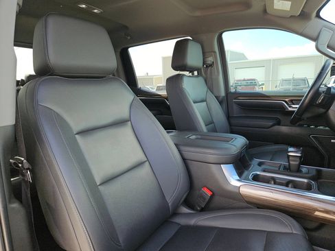 Used 2022 Chevrolet Silverado 1500 LT Trail Boss w/ LT Trail Boss Premium Package AWD/4WD image 30