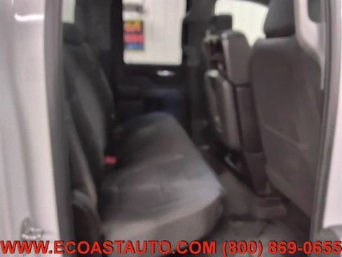 Used 2022 Chevrolet Silverado 2500 Custom w/ Custom Convenience Package AWD/4WD image 15