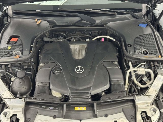 Used 2019 Mercedes-Benz E 450 4MATIC Wagon w/ Driver Assistance Package image 26