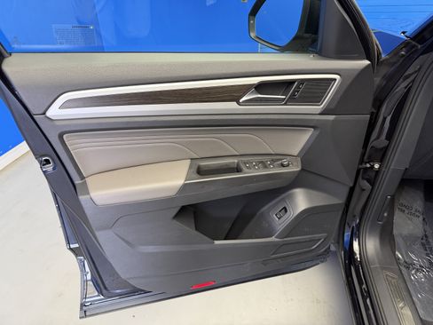 Used 2023 Volkswagen Atlas SE AWD/4WD image 9