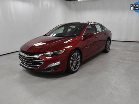 Used 2023 Chevrolet Malibu LT image 2
