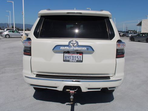 Certified 2022 Toyota 4Runner Limited AWD/4WD image 4