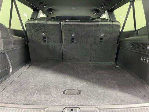 Used 2023 Jeep Wagoneer L Series III w/ Preferred Equipment Group image 36