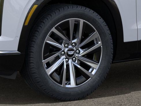 New 2026 Cadillac Vistiq Luxury w/ LPO, Floor Liner Package AWD/4WD image 9