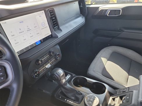 Used 2025 Ford Bronco Big Bend image 16
