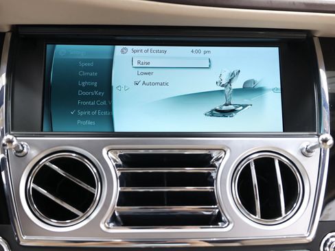 Used 2015 Rolls-Royce Wraith RWD image 53