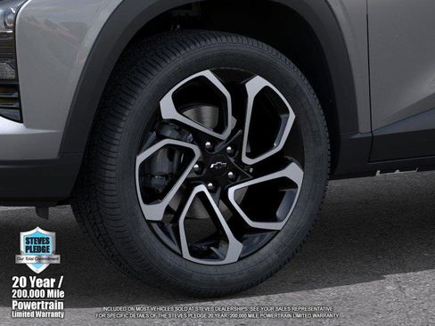 New 2026 Chevrolet Trax RS w/ Sunroof Package FWD image 9
