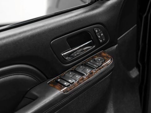 Used 2013 GMC Yukon Denali image 44