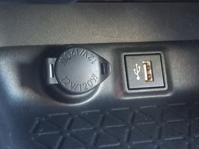 Used 2025 Toyota RAV4 XLE AWD/4WD image 23