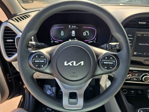 Certified 2025 Kia Soul LX FWD image 26