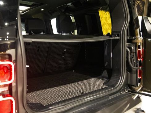 Used 2022 Land Rover Defender 110 X-Dynamic SE AWD/4WD image 26