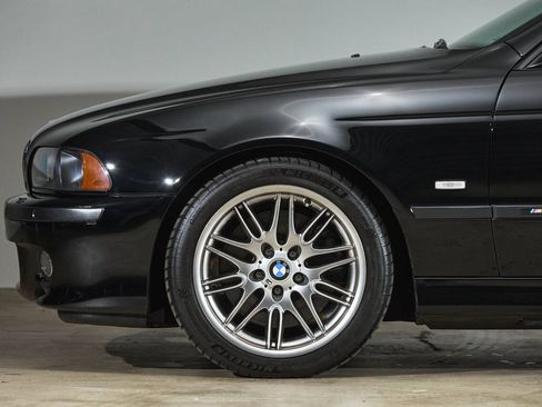 Used 2003 BMW M5 RWD image 25