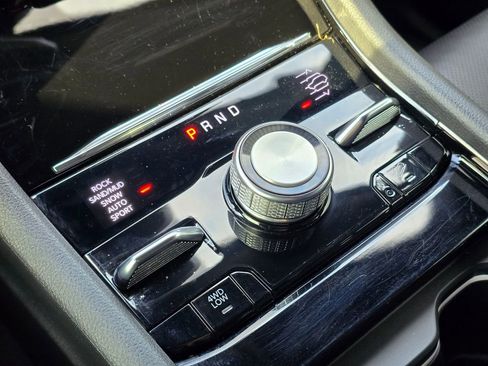 Used 2022 Jeep Grand Cherokee Summit w/ Advanced Protech Group IV image 38