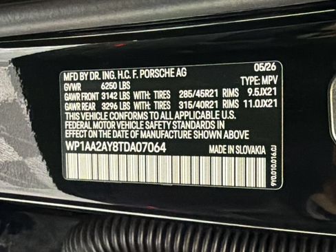 Used 2026 Porsche Cayenne AWD/4WD image 23