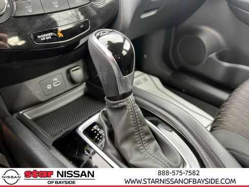 Certified 2020 Nissan Rogue S image 30