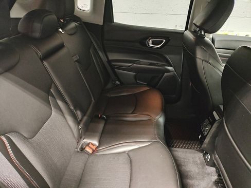 Used 2022 Jeep Compass Trailhawk w/ Trailhawk Convenience Group image 12