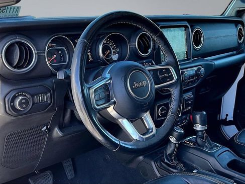 Certified 2020 Jeep Gladiator Overland AWD/4WD image 4