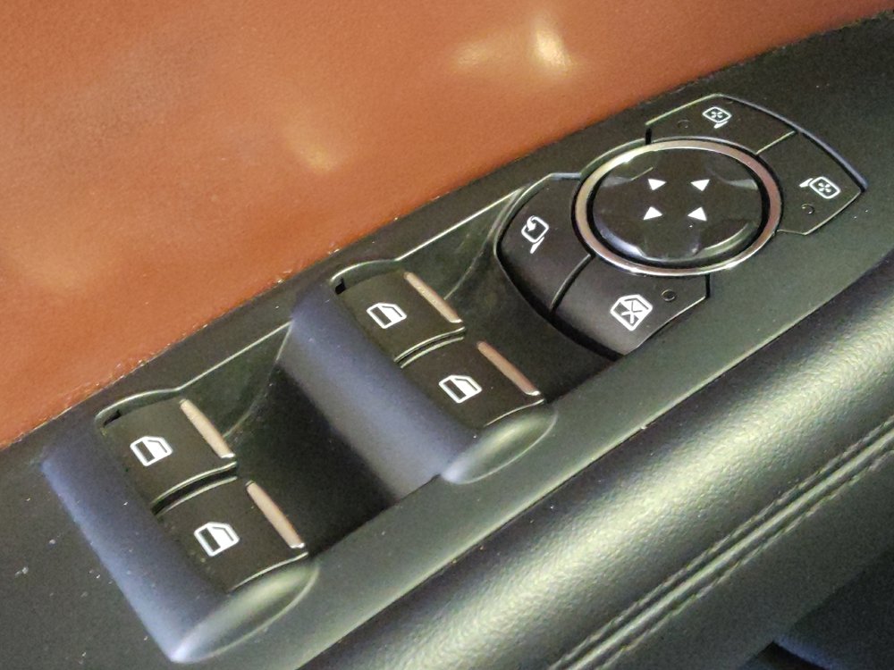 Used 2018 Lincoln MKZ Reserve FWD image 27