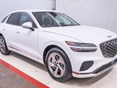 Certified 2026 Genesis GV70 2.5T AWD/4WD image 5