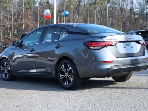 Used 2022 Nissan Sentra SV image 3