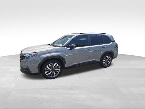 Used 2025 Subaru Forester Touring AWD/4WD image 1