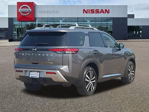 Used 2024 Nissan Pathfinder Platinum w/ Lighting Package (N92) AWD/4WD image 7