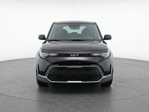 Used 2025 Kia Soul FWD image 2
