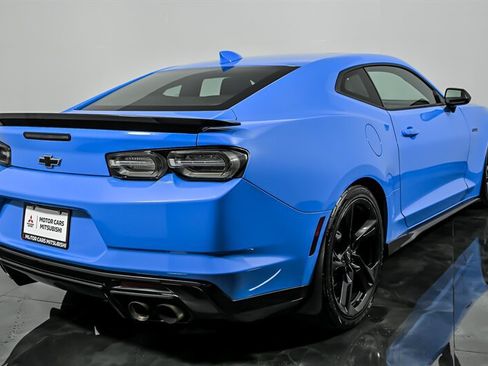 Used 2022 Chevrolet Camaro LT w/ RS Package RWD image 9
