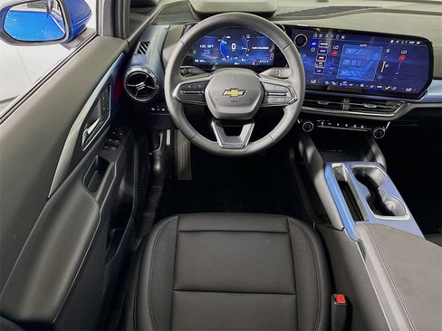 New 2025 Chevrolet Equinox EV LT w/ Convenience Package II image 15