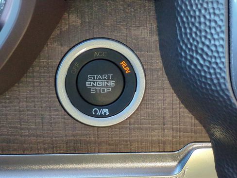 Used 2024 RAM 1500 Limited image 29