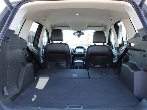 Used 2017 Ford Escape Titanium FWD image 23