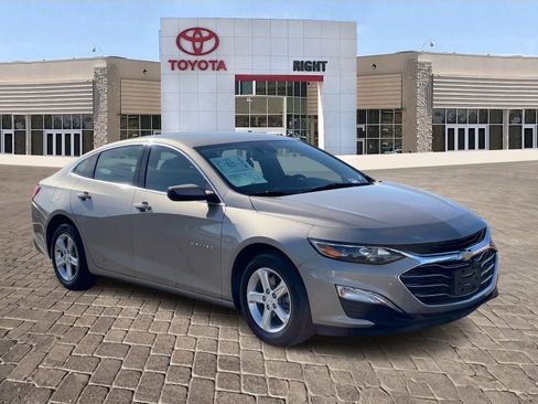 Used 2022 Chevrolet Malibu LS w/ Driver Confidence Package II image 9