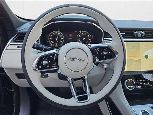 New 2026 Jaguar F-PACE R-Dynamic S image 16