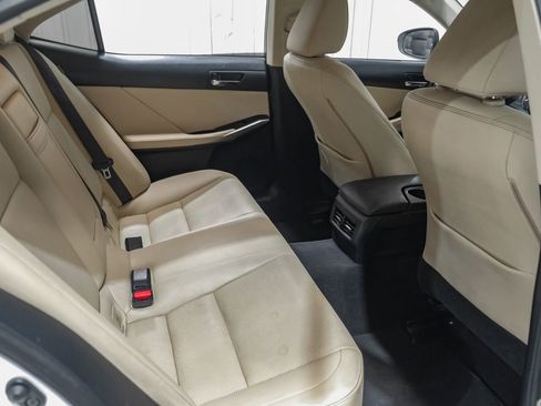 Used 2016 Lexus IS 200t RWD image 27
